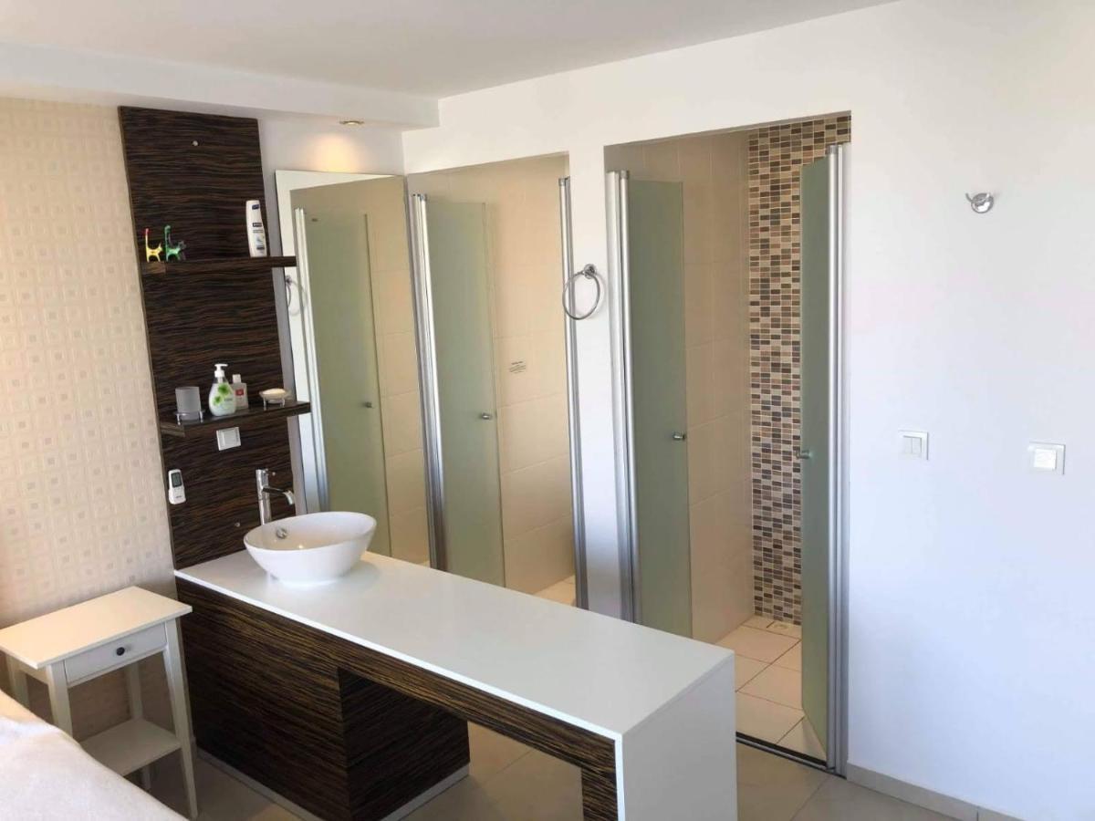 Babylon Luxury Villa With Private Pool And Indoor Heated Pool Side Eksteriør billede